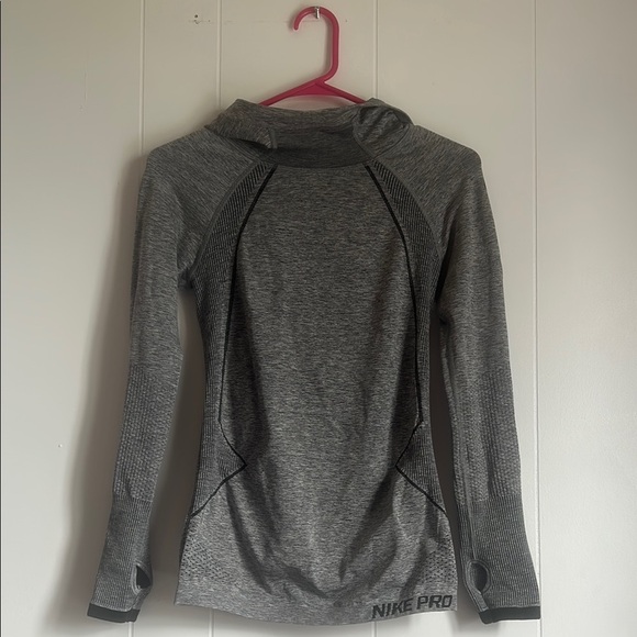 Nike Pro Women's compression hoodie - Picture 1 of 8
